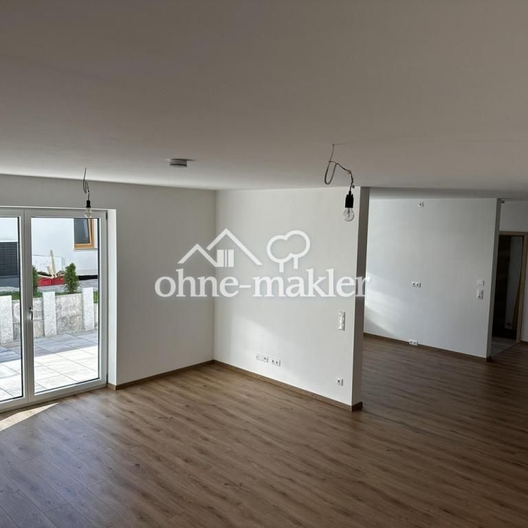 Doppelhaushälfte mit kleinem Garten - Foto 1