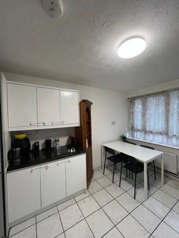 Room in a Shared House, Clark St, E1 - Photo 5