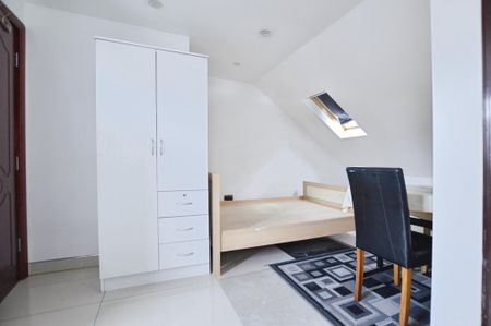 Studio to rent - Photo 2