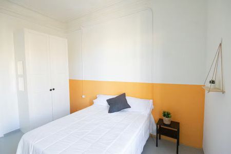 Gran Via de les Corts Catalanes, Barcelona, Catalonia 08015 - Photo 2