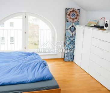 Möbliertes 20-m²-Zimmer in Altbauwohnung mit Dachterrasse in Düssel... - Foto 1