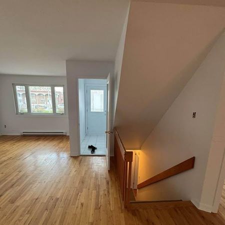 6 1/2 Longueuil, cour privée, 2 places stationnement - Photo 4