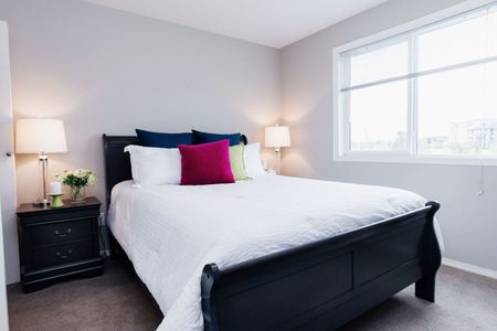 Two Bedroom One Bath - Photo 3