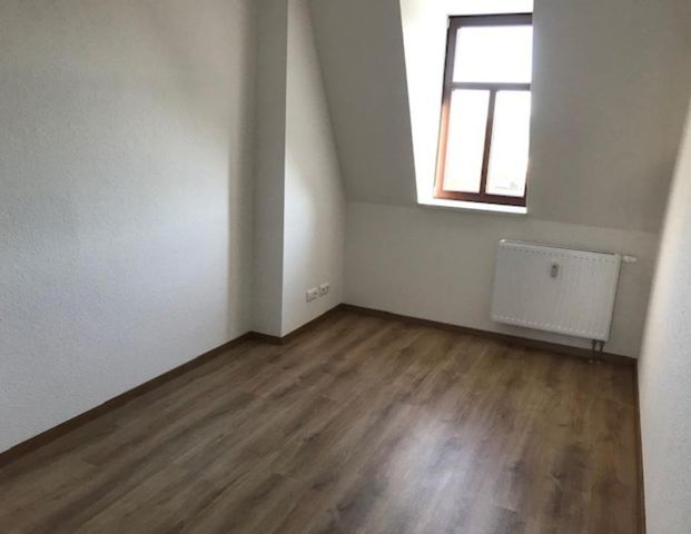 Böhler Straße - sehr schöne 4 Zimmer-Dachgeschoss-Wohnung mit Balkon! - Photo 1