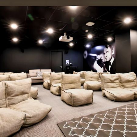 Classic 3 Bed Apartment - Photo 3