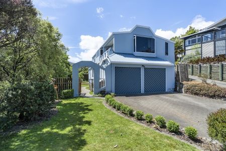 Spacious & Bright – Family Living on Waimea Road... - Photo 4