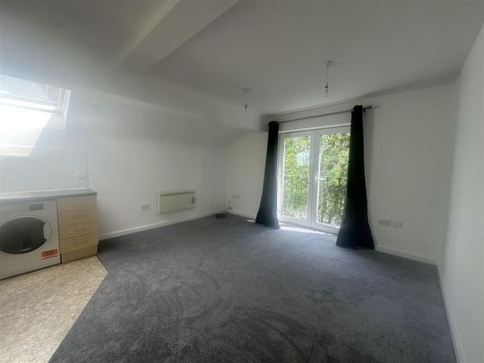 Winforton Close, Redditch - Photo 1
