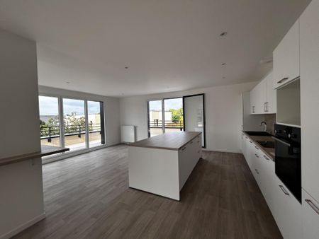 Location Appartement 5 pièces 129m² FLEURY SUR ORNE 14123 - Photo 4