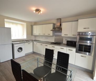 4 bedroom townhouse to rent - Photo 5