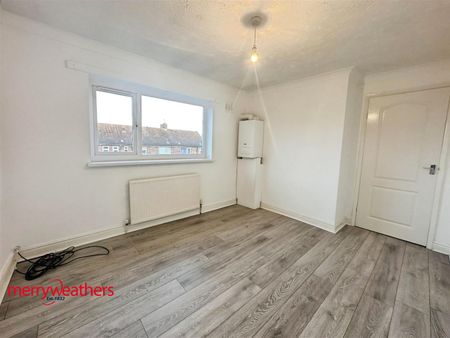 3 bed terraced house to rent in Luterel Drive, Sheffield, S26 - Photo 5