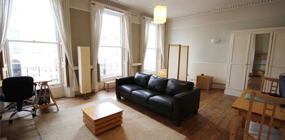 property to rent Hewlett Road, Cheltenham, Gloucestershire, GL52 - Photo 2