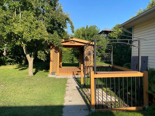 For Lease - 46 Croydon Drive, St. Catharines, Ontario - Photo 1