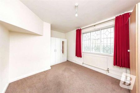 Ayloffs Close, Emerson, RM11 - Photo 4