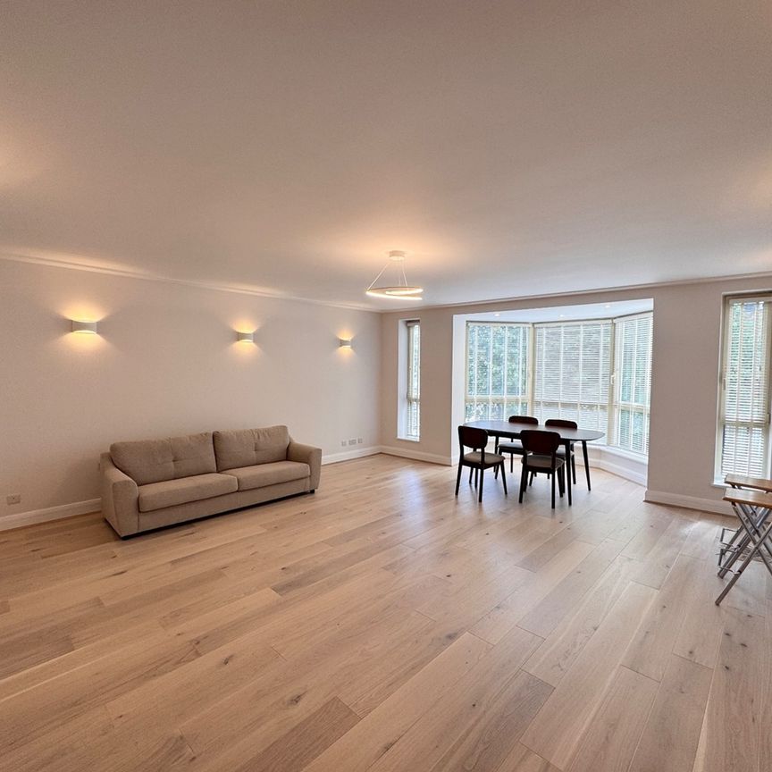 3 Bed Flat, Queens Terrace, NW8 - Photo 1