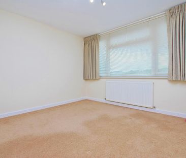 4 bedroom bungalow to rent - Photo 6