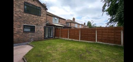3 bedroom semi-detached house to rent - Photo 3