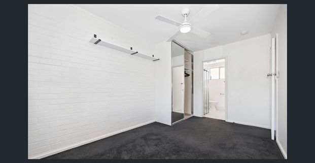 Ground-floor, pet friendly unit - Photo 1