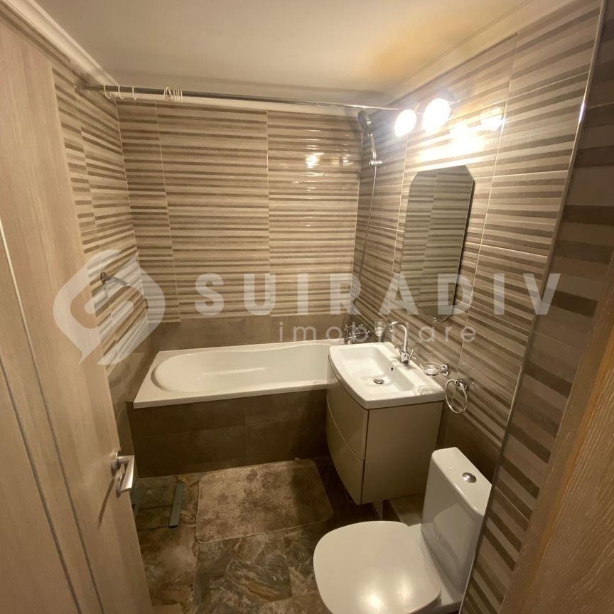 Apartament cu 3 camere, 2 bai, parcare- zona UMF - Photo 1