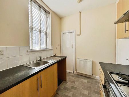 2 bedroom terraced house to rent - Photo 5