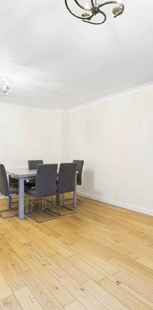 Angus Close, Wokingham Angus Close, Wokingham - Photo 1