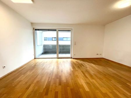 Ruhig wohnen, zentral genießen - gemütliche 2-Zimmer-Wohnung mit Wohlfühlcharakter! - Photo 2