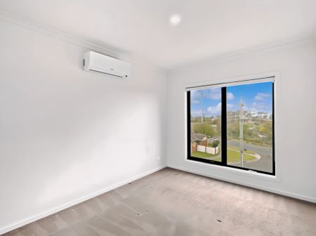 6 Bed 3 Bath - Photo 5