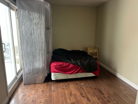 For Lease - 282 King Street, Oshawa, Ontario - Photo 4