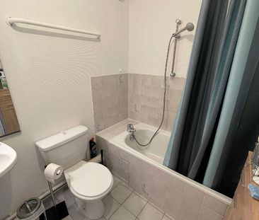 Location Appartement 1 pièce 30m² - Photo 2