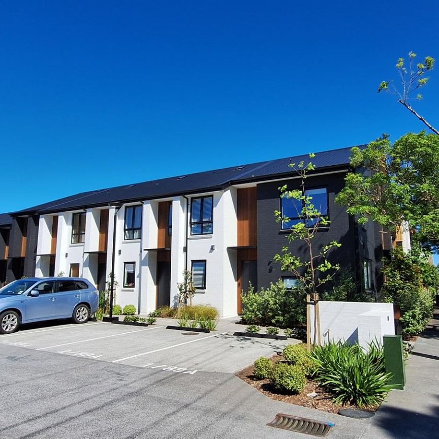 Near new townhouse at Mt Albert - Photo 1