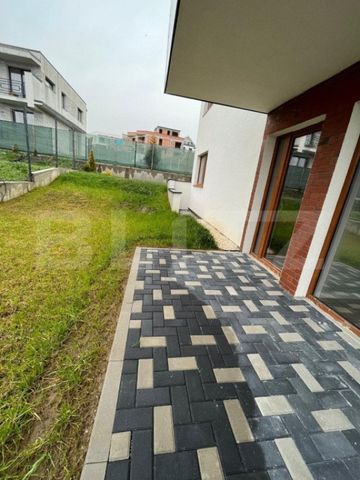 Casa 5 camere, parcare si gradina, zona Voronet - Fotografie 4