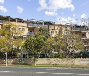 Stylishly Apartment with city views - Photo 3