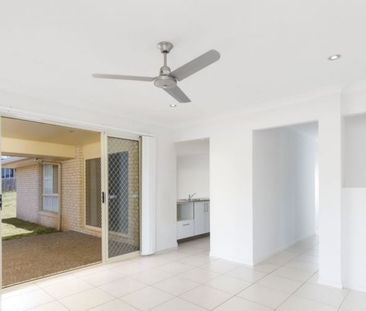 Spacious Family Home on Elevated 1,010m² Block in Quiet Moggill Cul... - Photo 1