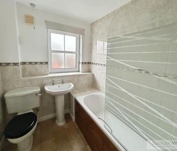 3 bedroom end of terrace house to rent - Photo 4