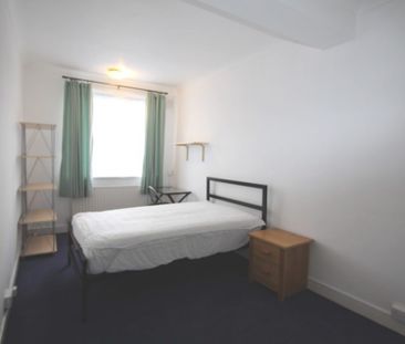 STUDENT 5 Bedroom Maisonette – Surbiton (Tolworth Broadway, KT6) - Photo 1