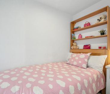 Immaculate Two Bedroom Apartment With Breathtaking Views - Photo 1