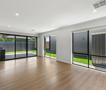 Exceptional, Family Entertainer in Nearby Coast Location - Photo 1