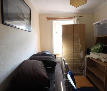 4 bedroom terraced house to rent - Photo 6