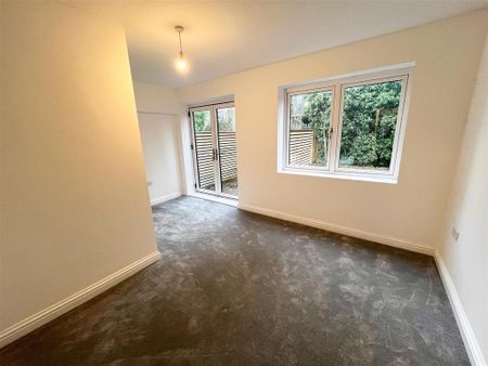 4 bedroom townhouse to rent - Photo 3