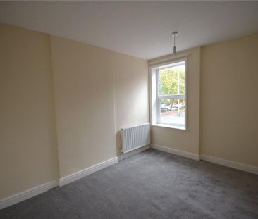 3 bedroom end of terrace house to rent - Photo 4