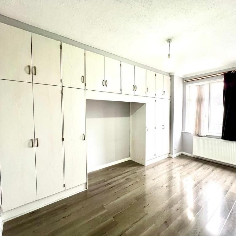 6 bedroom terraced house to rent - Photo 1