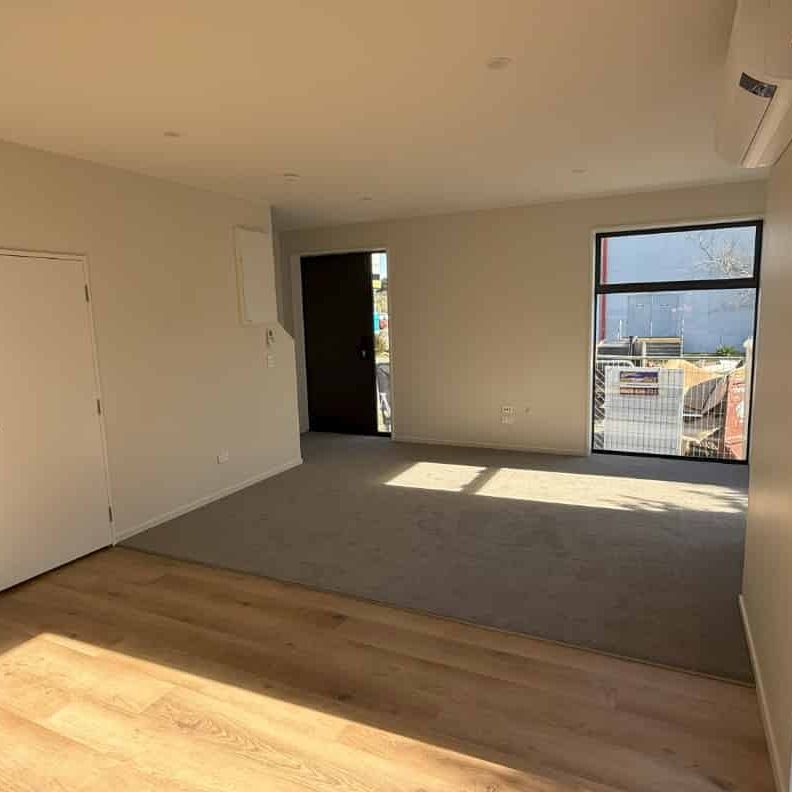 Brand New 2 Bedroom, 1 Bathroom - Photo 1