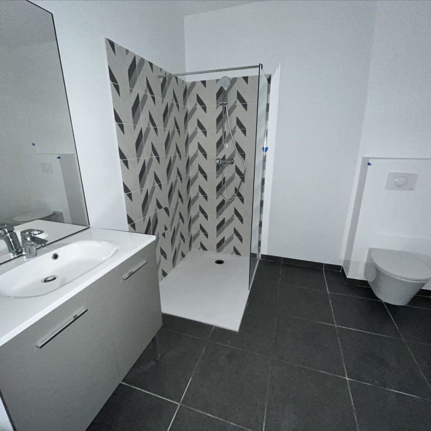 Location Appartement 1 pièce 26m² - Photo 2