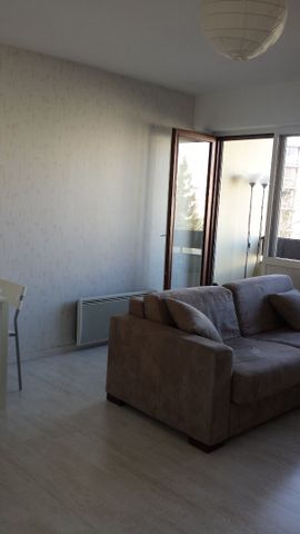 A LOUER Studio meublé 50000 Saint-Lô 1 pièce 29.36 m² - Photo 3