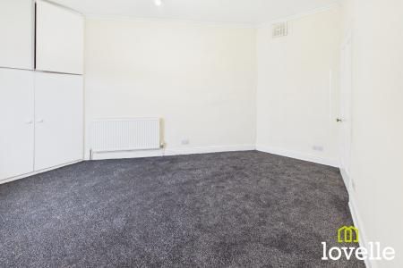2 bedroom Terraced House To Let - Photo 4