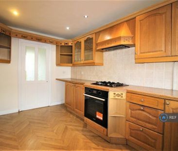 3 bedroom terraced house to rent - Photo 6