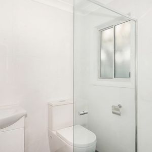 Well-Appointed Granny Flat in Prime Location - Photo 2