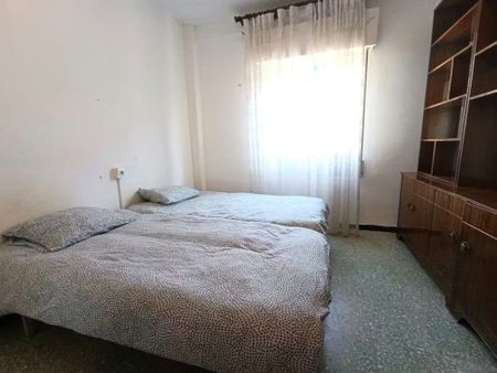 Calle Faustino Álvarez, Sevilla, Andalusia 41002 - Photo 2