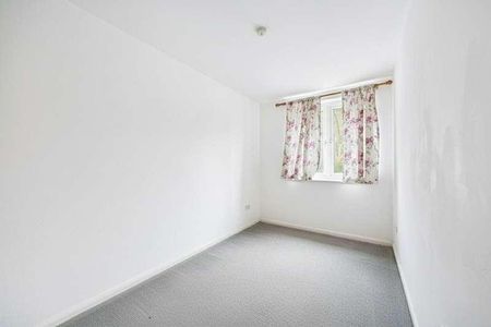 Cardinal House, Jubilee Hall Road, Farnborough, Hampshire, GU14 - Photo 5