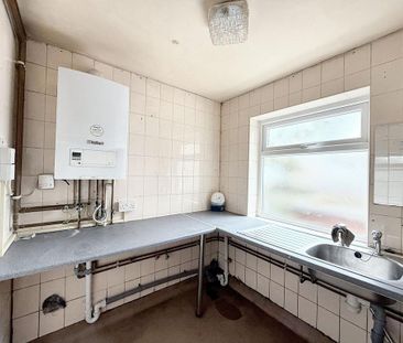 2 bedroom terraced house to rent - Photo 4