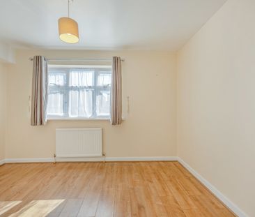 Fernleigh Close, Croydon, CR0 4RX - Photo 2